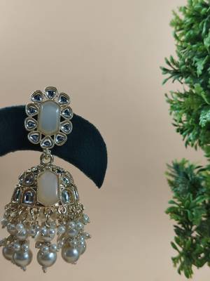   Traditional Jhumki Earrings For Wo 's 4