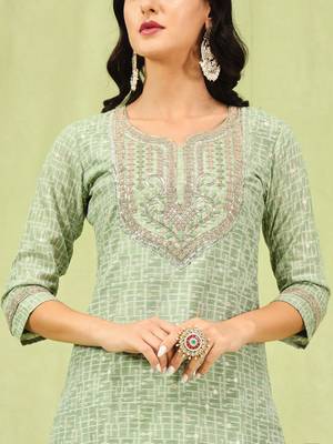 Vredevogel  women kurta and trouser duppata set with embroidery cotton blend 3