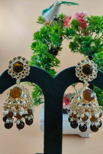   Traditional Jhumki Earrings For Wo 's
