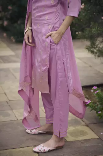 Vredevogel  women kurta and pant sets viscose rayon silk blend with neck handwork