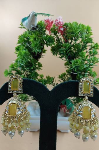   Jhumki Earrings For Wo  And Girls / Indian state t earrings for wedding, festival, Diwali