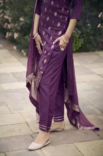 Vredevogel  women kurta and pant sets viscose rayon silk blend with neck handwork