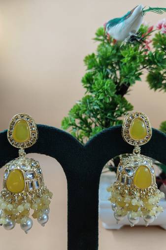   Jhumki Earrings For Wo  And Girls / Indian state t earrings for wedding, festival, Diwali
