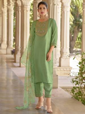 Vredevogel   women kurta and trousers pant set silk blend 1