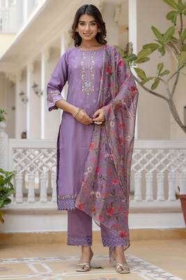Vredevogel  women kurta and pant sets viscose roman silk fabric 1