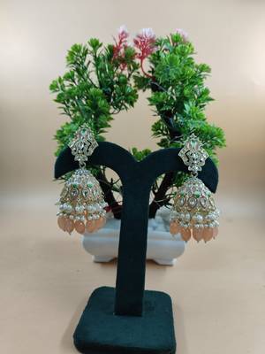   Traditional Jhumka Earrings For Wo  And Girls 1