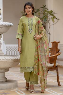 Vredevogel  women kurta and pant sets viscose roman silk fabric 1