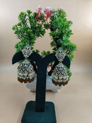  Traditional Jhumka Earrings For Wo  And Girls 1