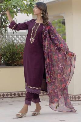 Vredevogel  women kurta and pant sets viscose roman silk fabric 1