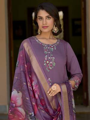 Vredevogel  women kurta and pant sets viscose roman silk fabric 2