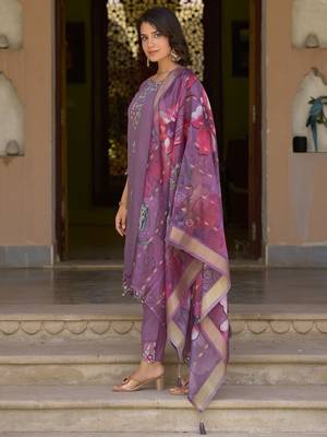 Vredevogel  women kurta and pant sets viscose roman silk fabric 4