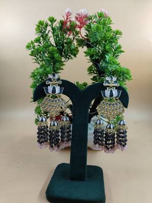   Traditional Earrings For Wo  And Girls 1
