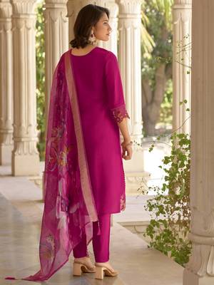 Vredevogel  women kurta and pant sets viscose roman silk fabric 3