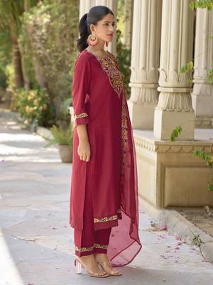 Vredevogel  women kurta and pant viscose rayon fabric 4