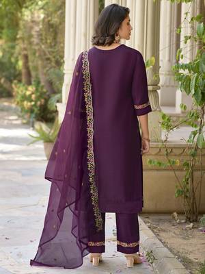 Vredevogel  women kurta and pant viscose rayon fabric 3