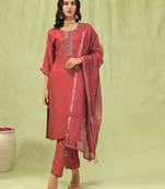 Vredevogel  women   s viscose roman silk embroidery straight kurta pant with dupatta set
