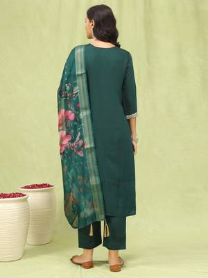 Vredevogel  women   s viscose roman silk embroidery straight kurta pant with dupatta set 2