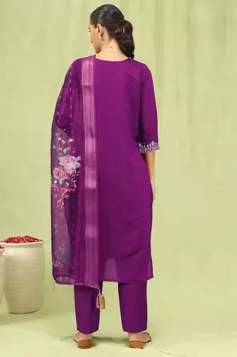 Vredevogel  women   s viscose roman silk embroidery straight kurta pant with dupatta set