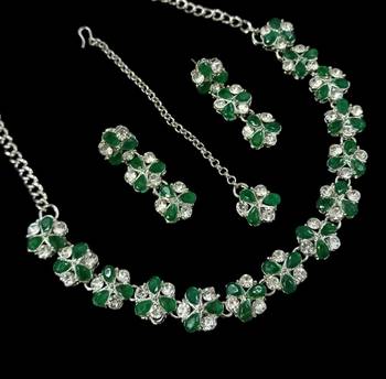 Neacklesh  set moti  kundan 1