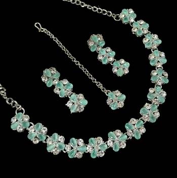 Neacklesh  set moti  kundan 1