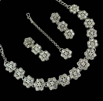 Neacklesh  set moti  kundan 1