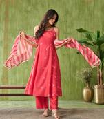 Dresoul dyed regular square neck sleeveless straight kurta with pyjama & dupatta