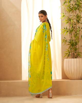 Dresoul floral printed v neck sleeveles kurta with palazzos & with dupatta 3