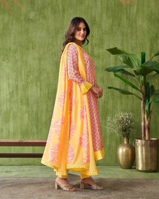 Dresoul floral printed angrakha pure cotton v-neck a-line kurta with trouser &dupatta 4