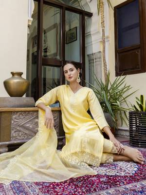 Vredevogel silk blend women embroidered kurta and pant set with dupatta 3