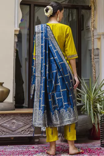Vredevogel  women   s viscose roman silk embroidery straight kurta pant with dupatta set