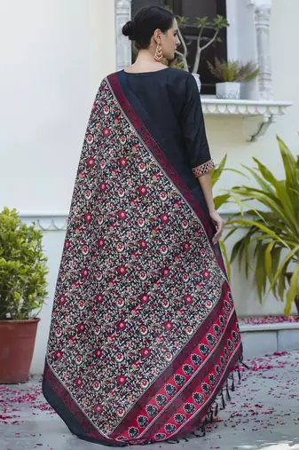 Vredevogel  women   s viscose roman silk embroidery straight kurta pant with dupatta set