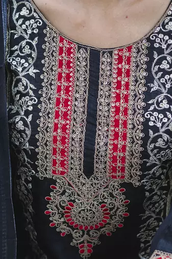 Vredevogel  women   s viscose roman silk embroidery straight kurta pant with dupatta set