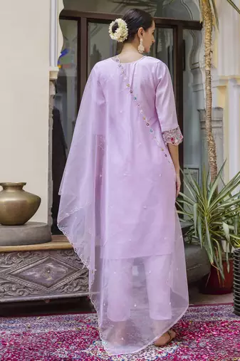 Vredevogel  women   s viscose roman silk embroidery straight kurta pant with dupatta set