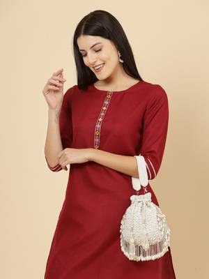 droop white pearl embellished velvet potli 3