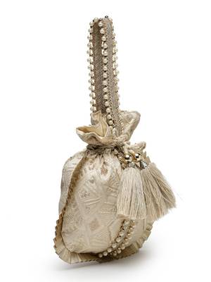 droop biege & gold embroidered faux silk potli 6