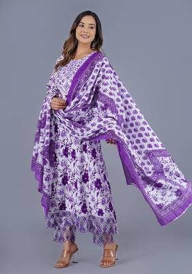Lavender Viscose Rayon Printed Kurta Pant With Dupatta 1