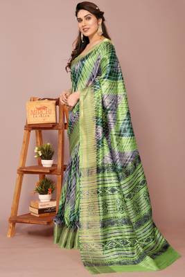 Green Art Silk Shibori Print/Laheriya Print Golden Zari Border Saree With Unstitched Blouse Piece 4