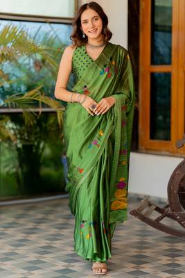 Green chiffon warli print saree with unstitched blouse piece 2