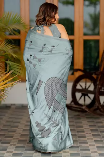 Dusty Greyish Blue Chiffon Warli Print Saree With Unstitched Blouse Piece