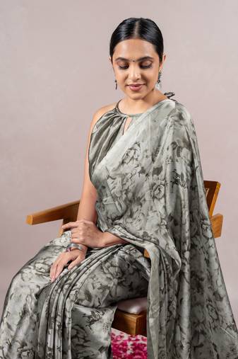 Light Grey Chiffon Floral Print Saree With Unstitched Blouse Piece