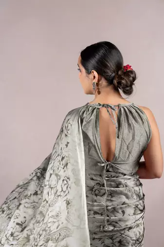 Light Grey Chiffon Floral Print Saree With Unstitched Blouse Piece