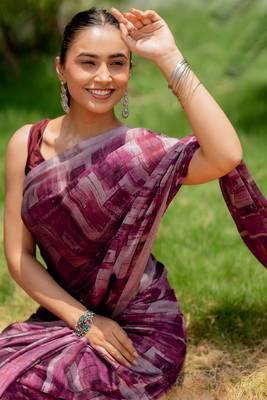 Maroon Chiffon Floral Print Plain Saree With Unstitched Blouse Piece 1