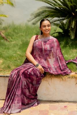 Maroon Chiffon Floral Print Plain Saree With Unstitched Blouse Piece 3
