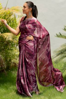 Maroon Chiffon Floral Print Plain Saree With Unstitched Blouse Piece 4