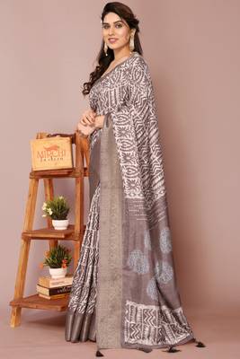 Dark dusty rose pink silk blend batik print golden zari woven border saree with unstitched blouse piece 4