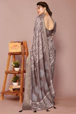 Dark dusty rose pink silk blend batik print golden zari woven border saree with unstitched blouse piece 5