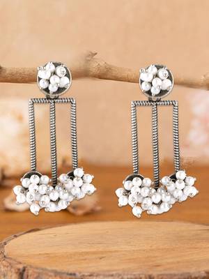 Women silver plated pearl drop earrings 1
