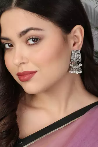 Oxidised silver-plated pearl-tessel dome shaped jhumki