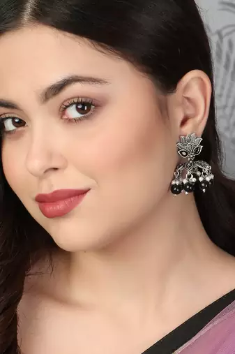Oxidised stone-studded pearl-tessel jhumki