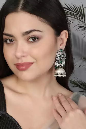 Oxidised green stone-studded pearl-tessels jhumkis